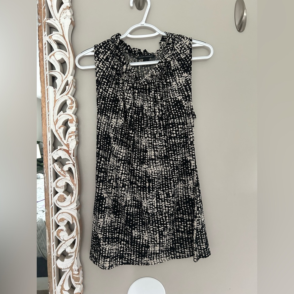 Banana Republic blouse with ruffle neck